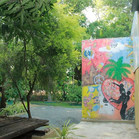 Traveler'S Haven Hostel At Colombo Intl Airport Katunayaka Luaran gambar