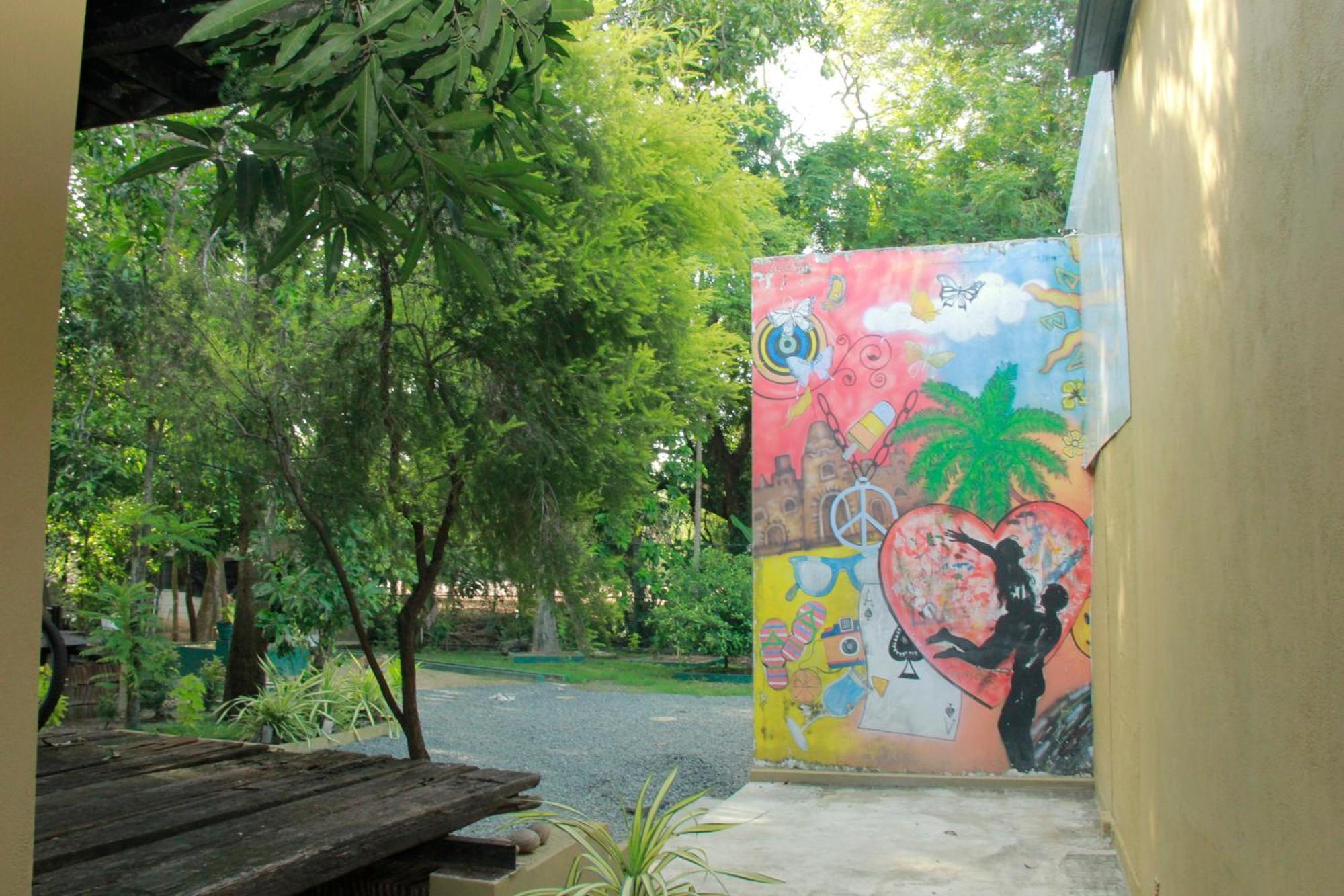 Traveler'S Haven Hostel At Colombo Intl Airport Katunayaka Luaran gambar