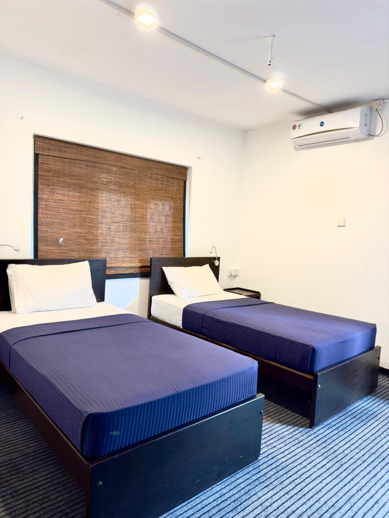 Traveler'S Haven Hostel At Colombo Intl Airport Katunayaka Luaran gambar