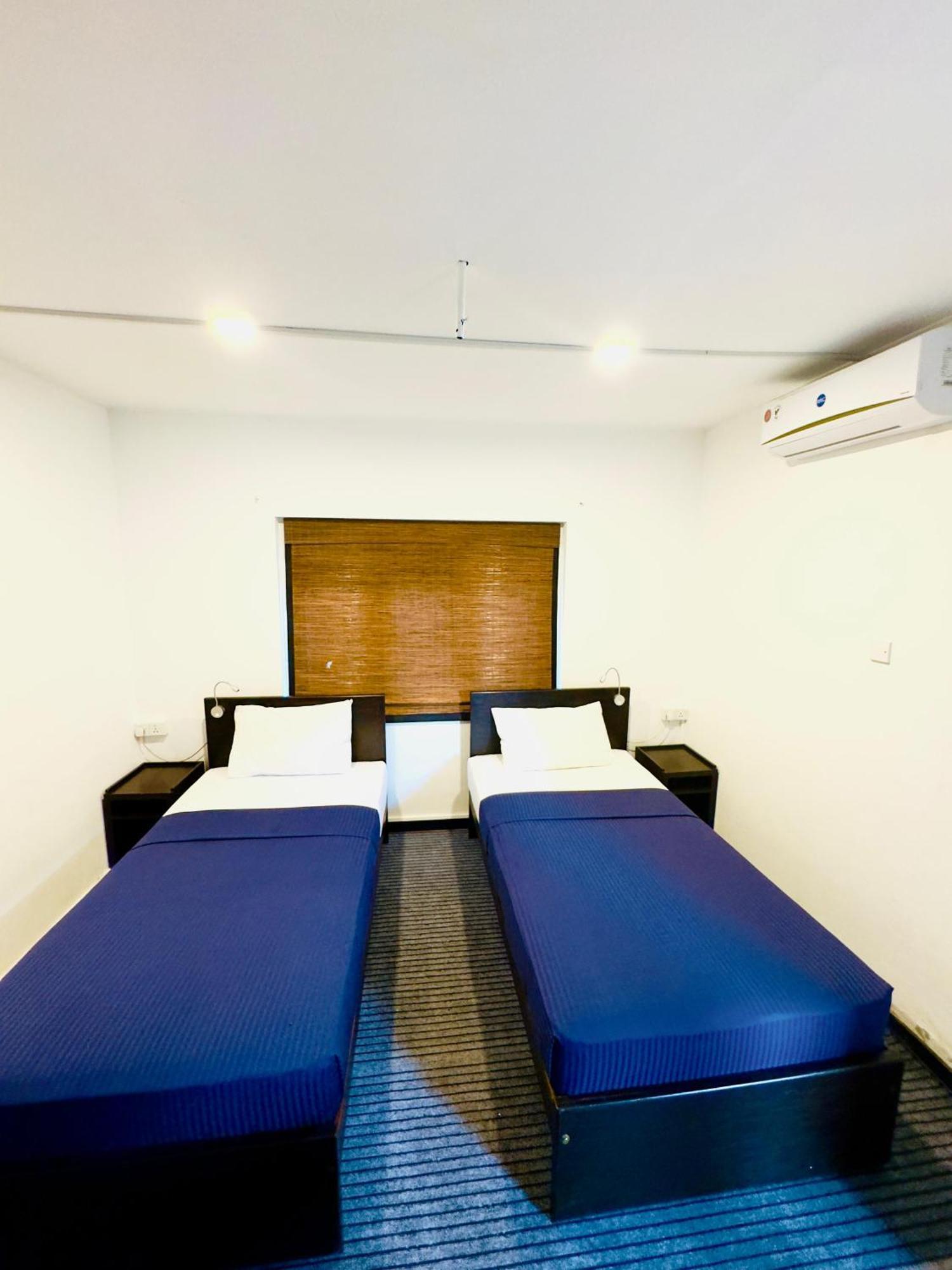 Traveler'S Haven Hostel At Colombo Intl Airport Katunayaka Luaran gambar