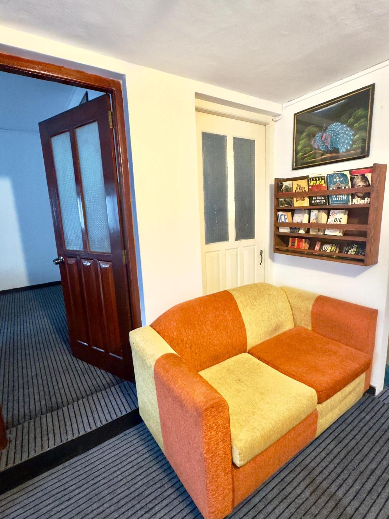 Traveler'S Haven Hostel At Colombo Intl Airport Katunayaka Luaran gambar