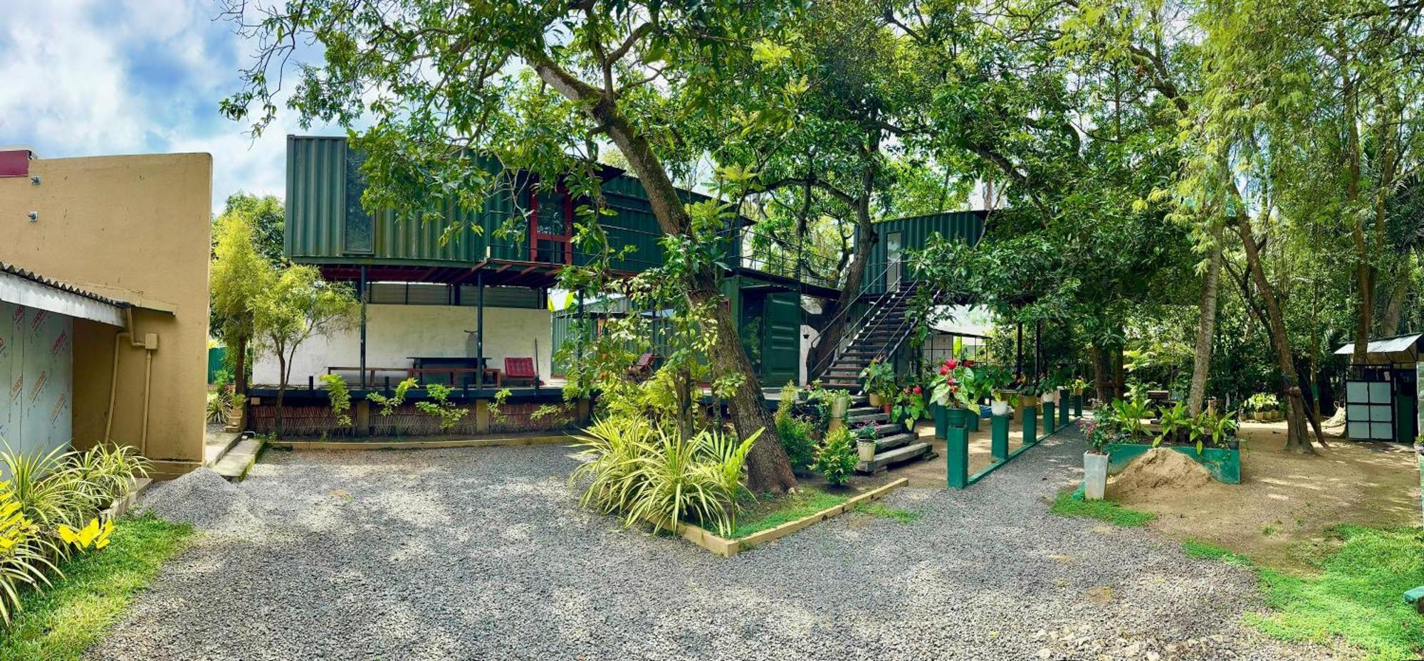 Traveler'S Haven Hostel At Colombo Intl Airport Katunayaka Luaran gambar